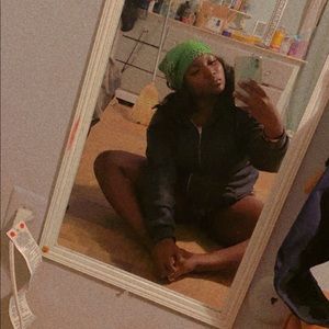 Meet your Posher, Aniya